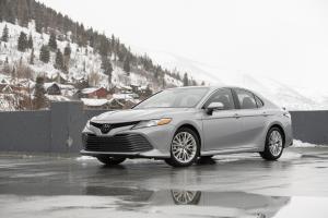 Toyota Camry XLE AWD 2019 года